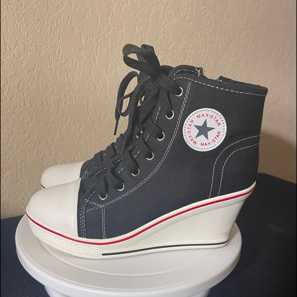 Platform Converse-like Wedges sz 7